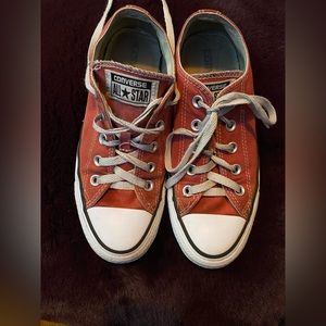 Red Lowtop Converse All Stars